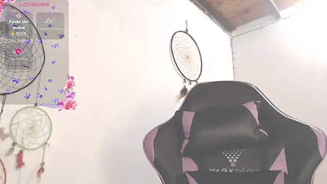 Amara18  online show from April 2026 08:32:01 AM