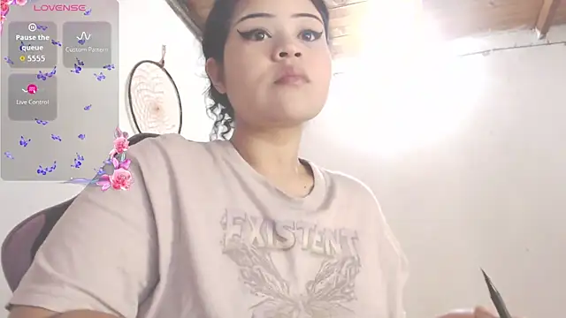 Amara18  online show from April 2026 06:32:02 AM