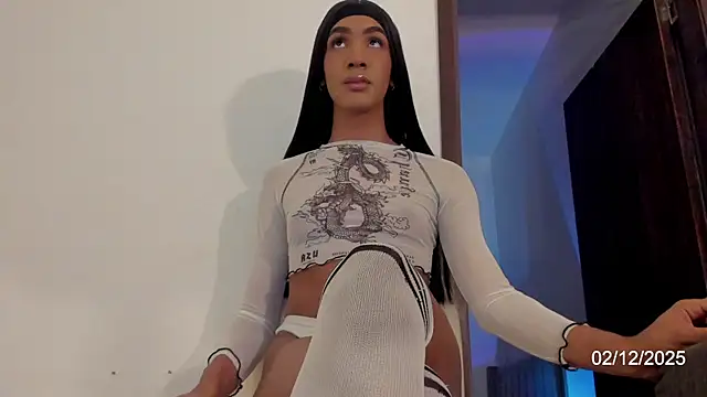 Snapshot of Karoline_Marin chatting on December 2025 12:44:02 AM Karoline Marin online show from December 2025 12:44:02 AM