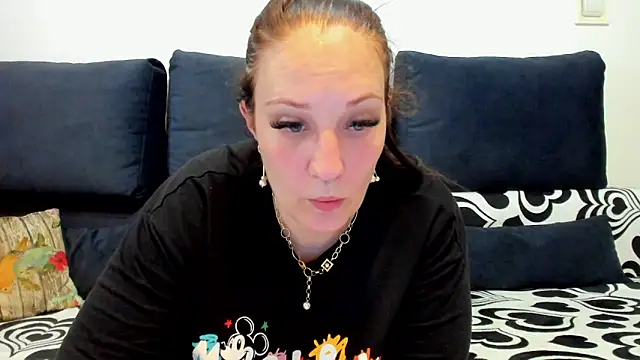 Snapshot of VanessaSquirtt chatting on June 2026 10:42:02 AM VanessaSquirtt online show from June 2026 10:42:02 AM
