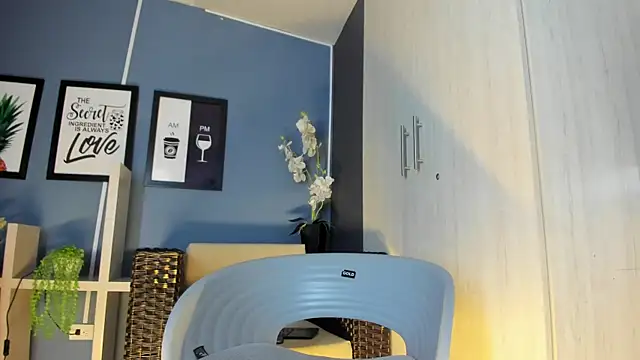 Amareto  online show from October 2025 12:15:02 PM