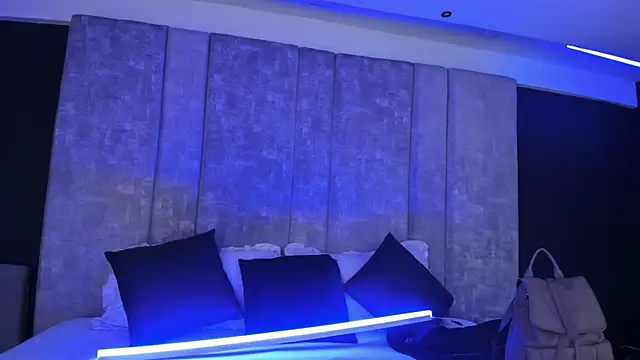 Amareto  online show from April 2026 10:10:02 AM