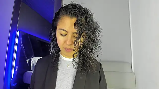 Amareto  online show from February 2026 11:21:01 AM