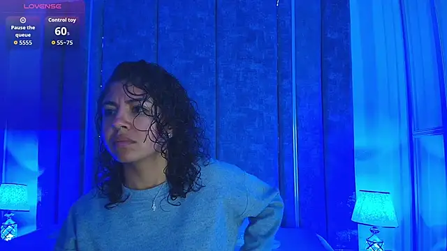 Amareto  online show from November 2025 11:32:01 AM