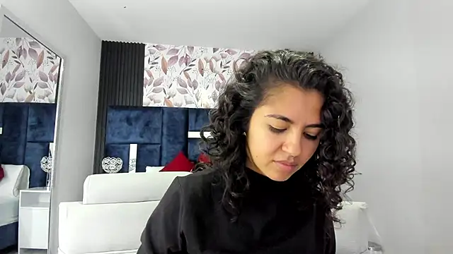 Snapshot of Amareto_ chatting on April 2026 04:52:01 PM Amareto online show from April 2026 04:52:01 PM