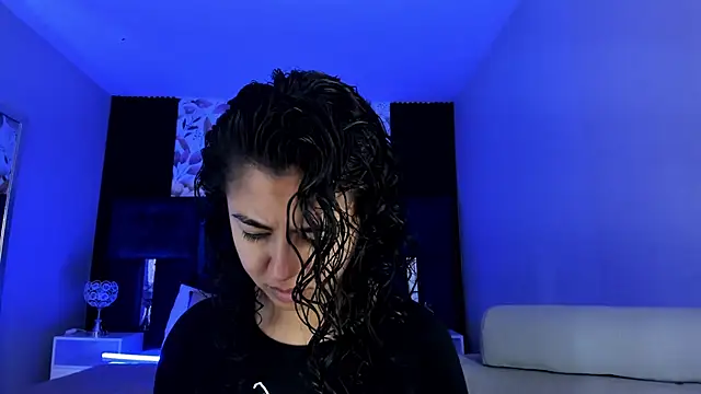 Snapshot of Amareto_ chatting on April 2026 09:23:01 AM Amareto online show from April 2026 09:23:01 AM