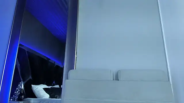 Amareto  online show from November 2025 12:10:01 PM