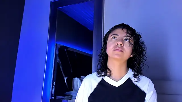 Amareto  online show from September 2025 01:14:01 PM