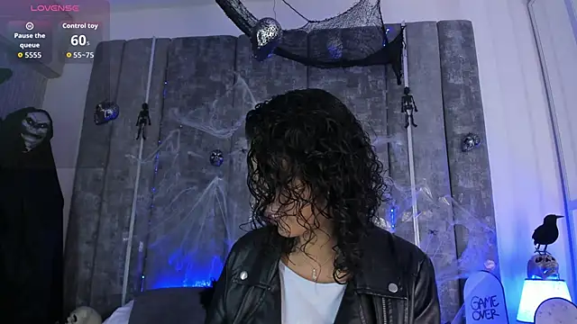 Amareto  online show from November 2025 11:48:01 AM