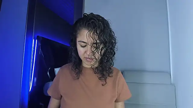 Amareto  online show from April 2026 10:05:01 AM