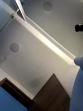 Amareto  online show from December 2025 11:12:02 AM