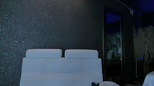 Amareto  online show from November 2025 09:41:01 PM