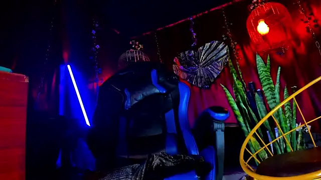 LatinMilk  online show from January 2026 09:43:01 PM