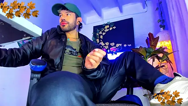 LatinMilk  online show from November 2025 11:09:02 PM