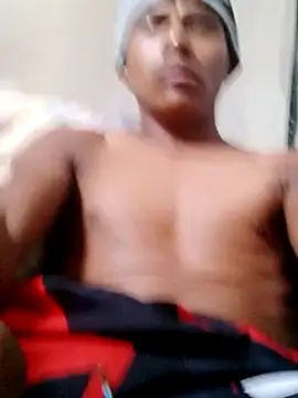 Snapshot of Moreno1813 chatting on March 2025 09:43:02 PM Moreno1813 online show from March 2025 09:43:02 PM