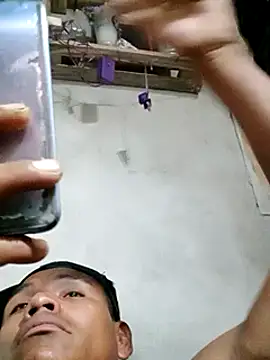 Snapshot of Moreno1813 chatting on February 2025 07:10:01 AM Moreno1813 online show from February 2025 07:10:01 AM