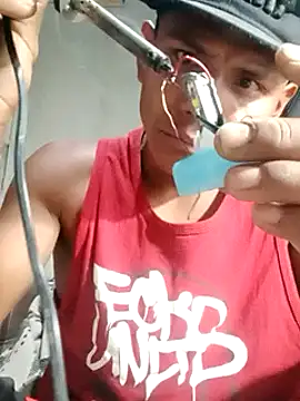 Snapshot of Moreno1813 chatting on March 2025 02:29:01 AM Moreno1813 online show from March 2025 02:29:01 AM