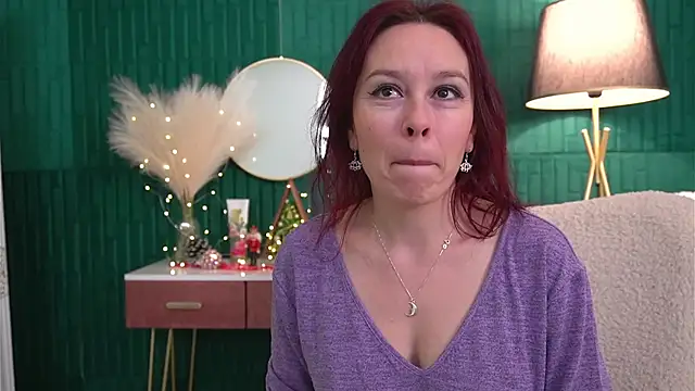 HaileyMoonn online show from December 2025 04:12:02 AM