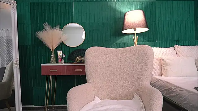 Snapshot of HaileyMoonn chatting on November 2025 04:35:02 AM HaileyMoonn online show from November 2025 04:35:02 AM