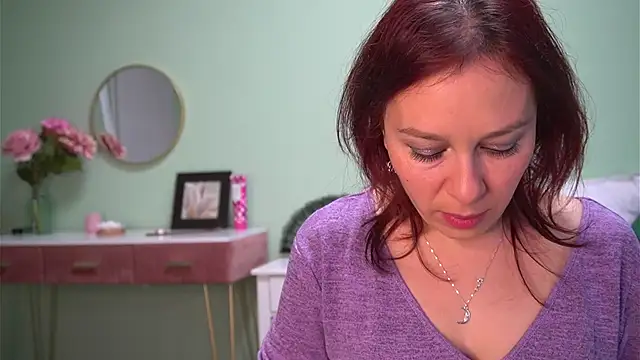 HaileyMoonn online show from October 2025 03:21:02 AM