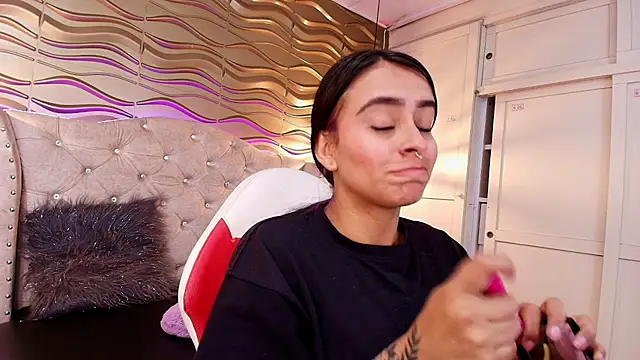 Snapshot of Andreita_Jones chatting on December 2025 12:04:02 PM Andreita Jones online show from December 2025 12:04:02 PM