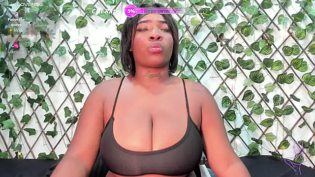 Snapshot of AlondraFerri1 chatting on December 2025 11:20:01 AM AlondraFerri1 online show from December 2025 11:20:01 AM