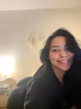 Snapshot of PetitLumiere chatting on December 2024 04:10:01 AM PetitLumiere online show from December 2024 04:10:01 AM