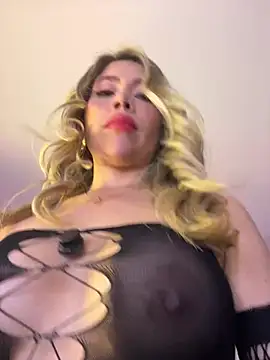 Ammy Castro online show from April 2026 10:58:01 PM