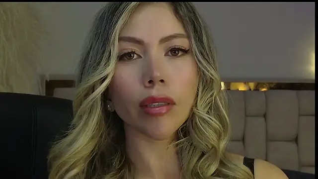 Ammy Castro online show from February 2026 09:25:01 PM