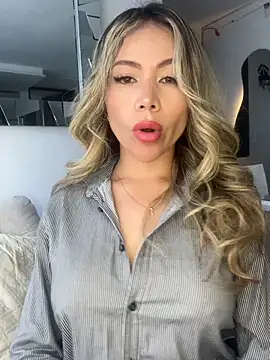 Ammy Castro online show from May 2026 10:15:01 PM