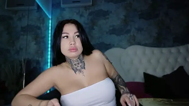 Snapshot of AngellBlackX chatting on October 2025 10:38:02 AM AngellBlackX online show from October 2025 10:38:02 AM