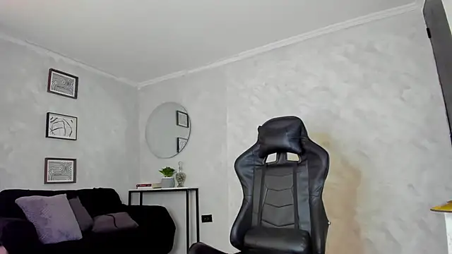 deyy madissonn online show from March 2026 08:15:01 PM