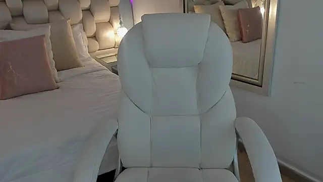 Snapshot of Helleamazing chatting on March 2025 06:25:02 AM Helleamazing online show from March 2025 06:25:02 AM