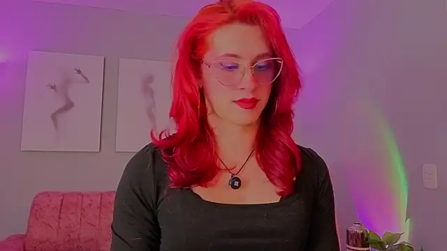 Juliana Saenzz online show from March 2026 02:18:02 PM
