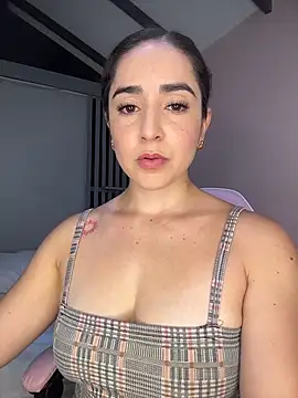 Victoria-And1 online show from March 2026 01:06:01 AM