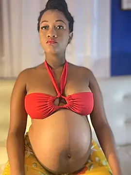 AleezaFrench online show from May 2026 01:08:02 PM