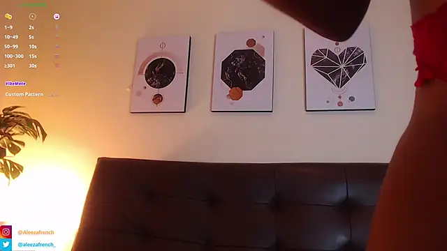 Snapshot of AleezaFrench chatting on March 2025 09:27:01 PM AleezaFrench online show from March 2025 09:27:01 PM