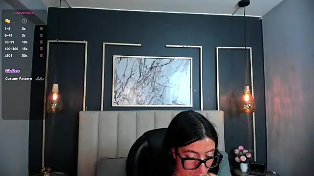 kira moon   online show from September 2025 09:20:01 PM