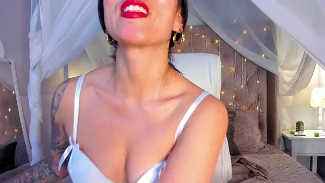 kira moon   online show from March 2025 08:31:01 PM