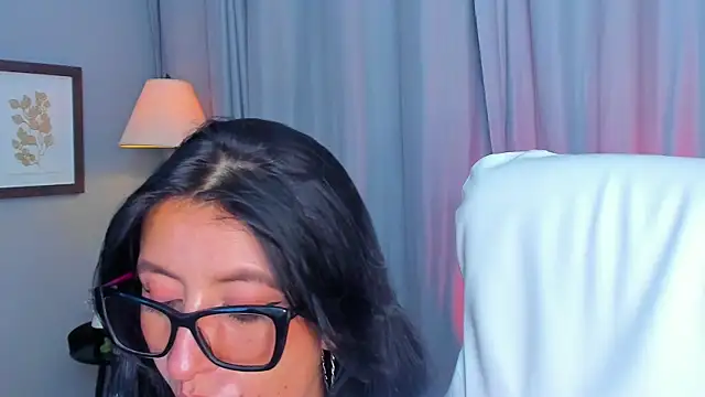 kira moon   online show from March 2026 08:49:02 PM