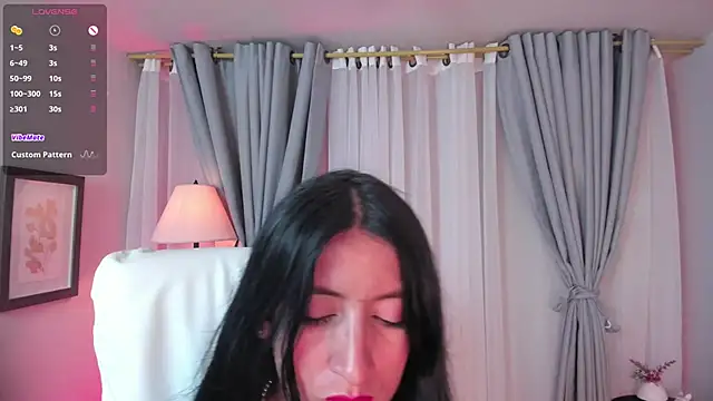 kira moon   online show from November 2025 09:41:01 PM