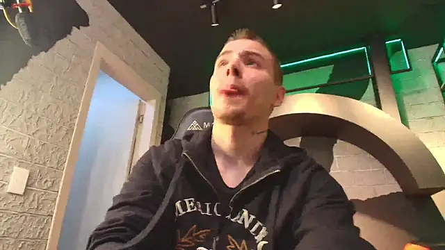 JordanThompson  online show from October 2025 11:09:01 AM