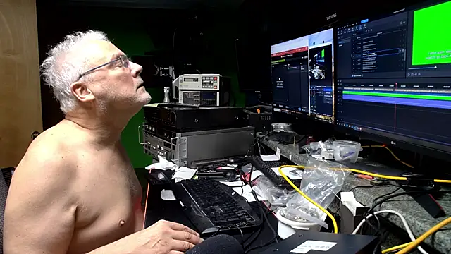 Snapshot of ButtCrackShowing-OOPS chatting on April 2026 02:13:02 AM ButtCrackShowing-OOPS online show from April 2026 02:13:02 AM