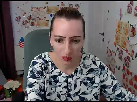 Snapshot of EvelynAngell chatting on September 2025 09:10:02 AM EvelynAngell online show from September 2025 09:10:02 AM