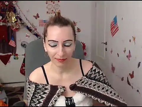 Snapshot of EvelynAngell chatting on December 2024 10:00:02 AM EvelynAngell online show from December 2024 10:00:02 AM