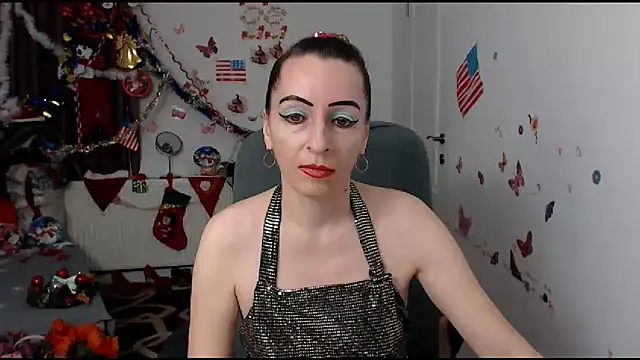 Snapshot of EvelynAngell chatting on December 2024 06:26:02 AM EvelynAngell online show from December 2024 06:26:02 AM