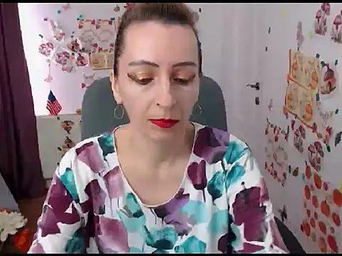 Snapshot of EvelynAngell chatting on September 2025 06:17:01 AM EvelynAngell online show from September 2025 06:17:01 AM