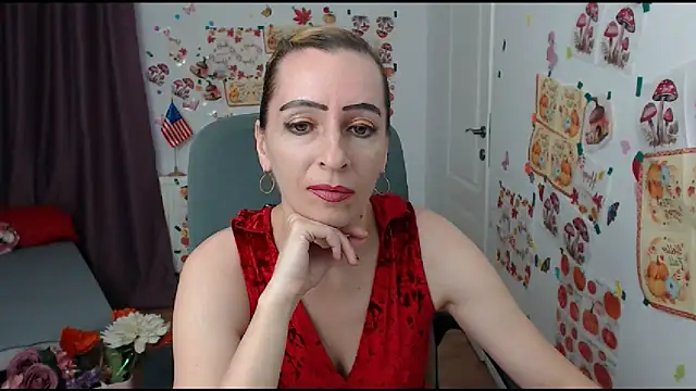 Snapshot of EvelynAngell chatting on September 2025 05:51:02 AM EvelynAngell online show from September 2025 05:51:02 AM