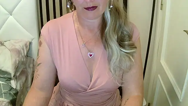 xxNoeliaxx online show from March 2026 08:40:01 AM