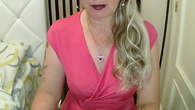 xxNoeliaxx online show from March 2026 08:00:02 AM